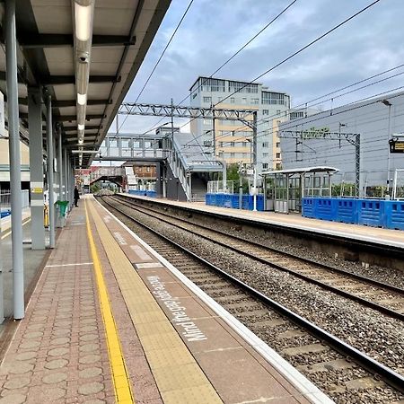 London City Apartment One Ealing Ngoại thất bức ảnh
